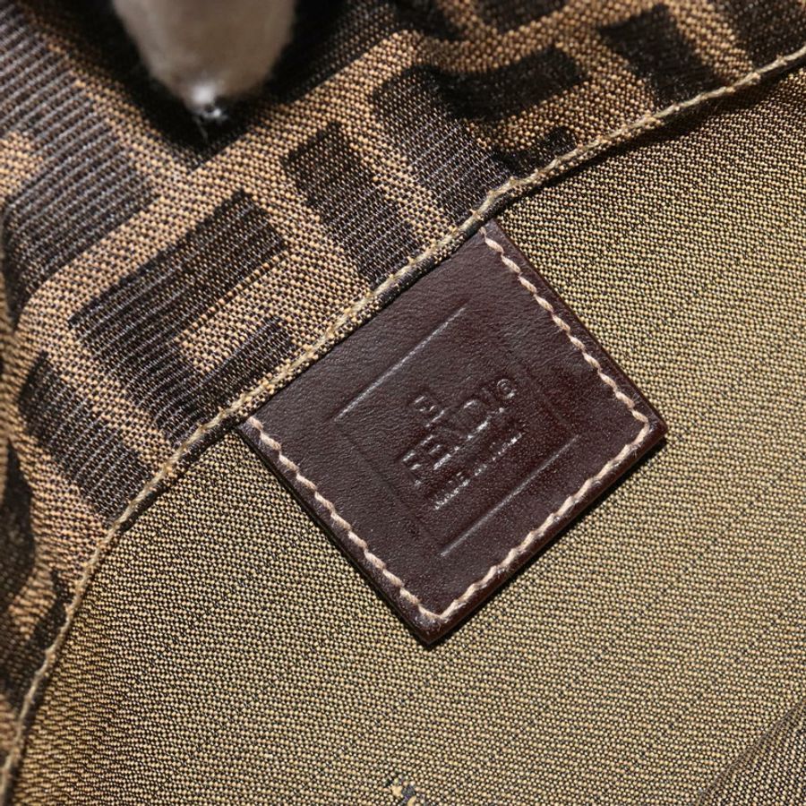 【日本直送】FENDI Zucca帆布Mamma Baguette單肩包 黑色棕色 正品 183649SAV-18