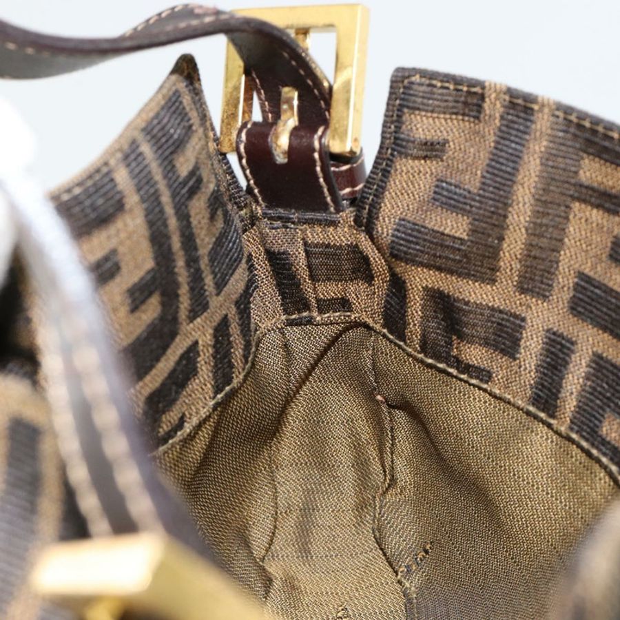 【日本直送】FENDI Zucca帆布Mamma Baguette單肩包 黑色棕色 正品 183649SAV-19