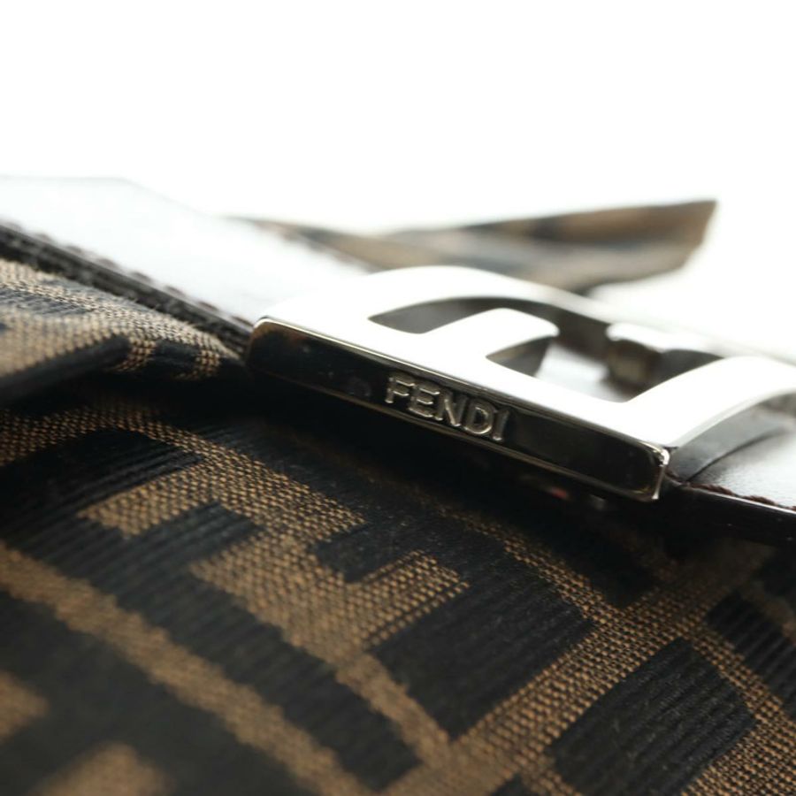 【日本直送】FENDI Zucca帆布Mamma Baguette單肩包 黑色棕色 正品 182589V-9
