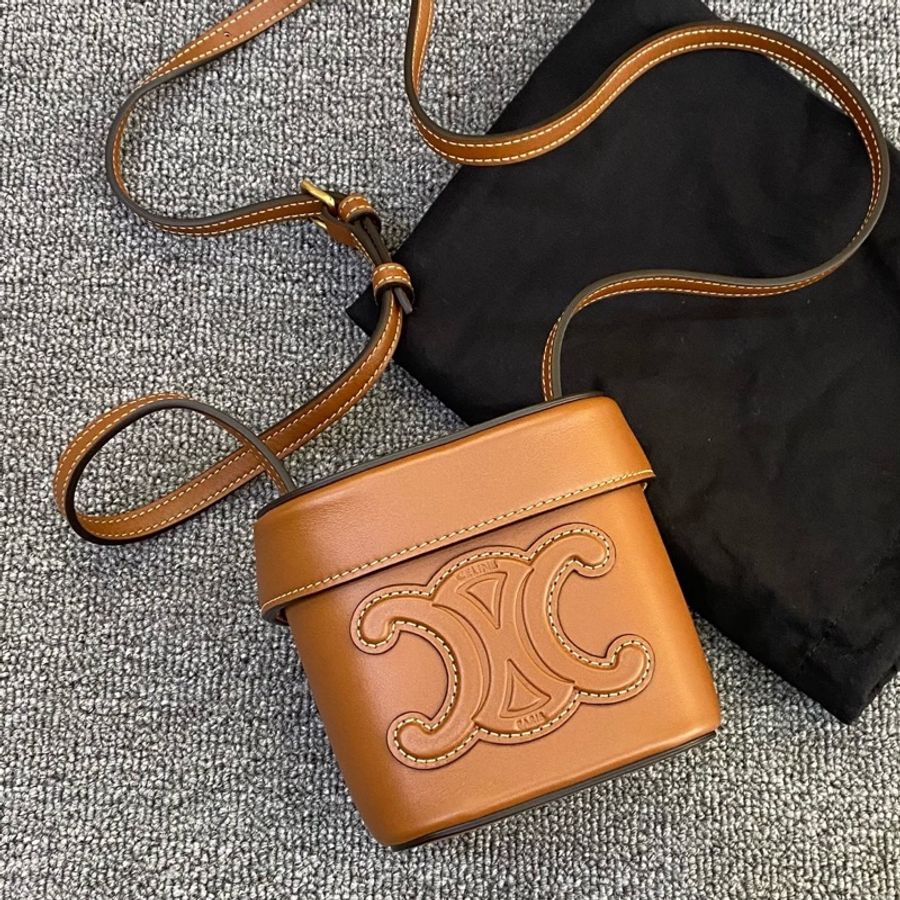 Celine 賽琳 焦糖色 mini 盒子小廢包-0