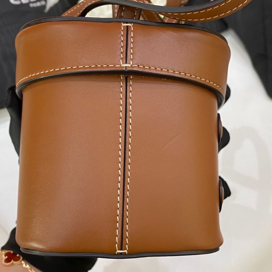 Celine 賽琳 焦糖色 mini 盒子小廢包-8