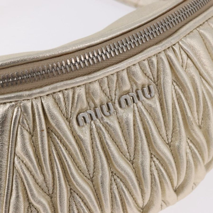 【日本直送】Miu Miu Matelasse 腰包 皮革 銀色 金 正品 183762V-17