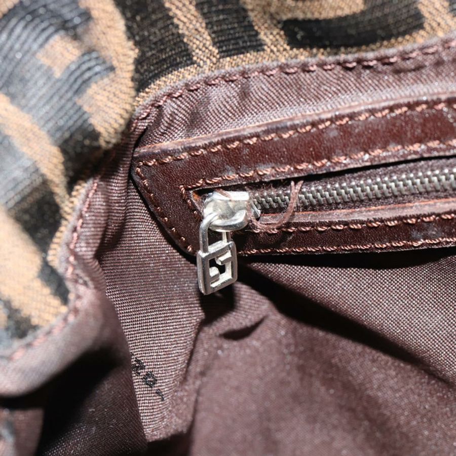 【日本直送】FENDI Zucca帆布Mamma Baguette單肩包,黑色、棕色、銀色,正品,貨號183864SAM-21