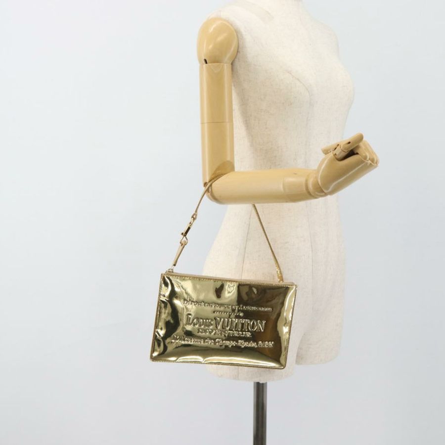 【日本直送】路易威登 Monogram Miroir Pochette Plat 手拿包金色 M95278 正品 183739V-22