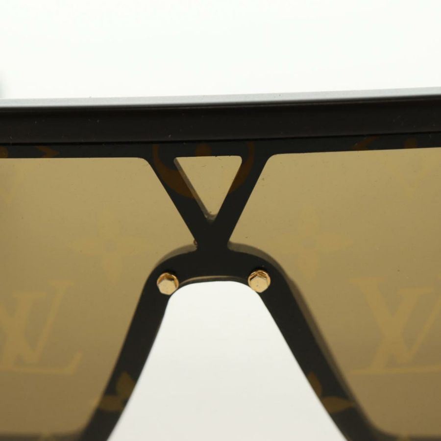 【日本直送】路易威登(LOUIS VUITTON)黑色塑膠太陽眼鏡 Z1671E LV Auth 184690M-5