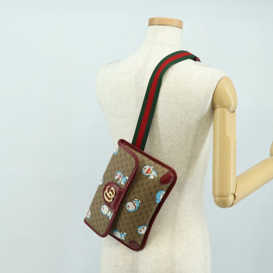 【日本直送】GUCCI Micro GG Supreme Doraemon x Fujiko-Pro 腰帶 PVC 米色 647817 Auth 183687M-23