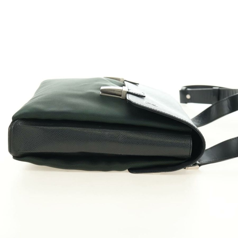 【日本直送】路易威登 Taiga Saratov GM 單肩包 Ardoise M30882 LV 正品 am11814V-3