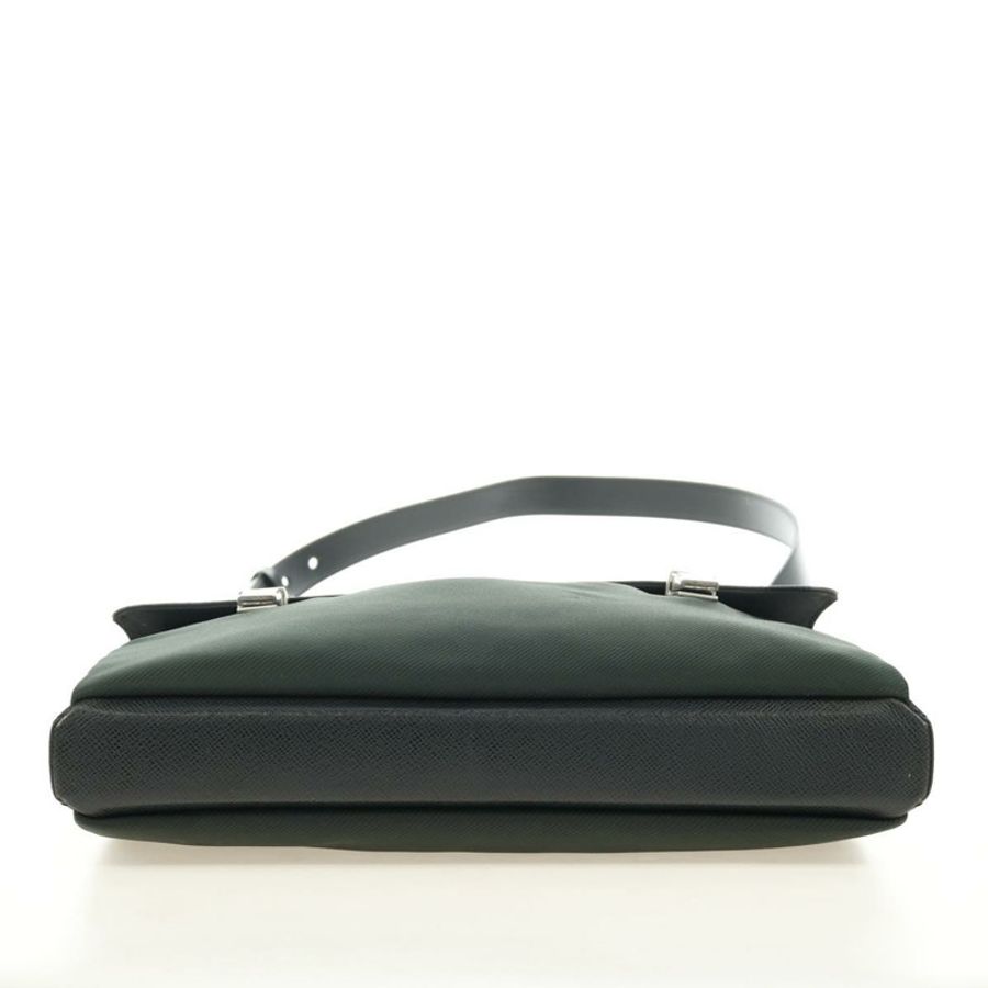 【日本直送】路易威登 Taiga Saratov GM 單肩包 Ardoise M30882 LV 正品 am11814V-4
