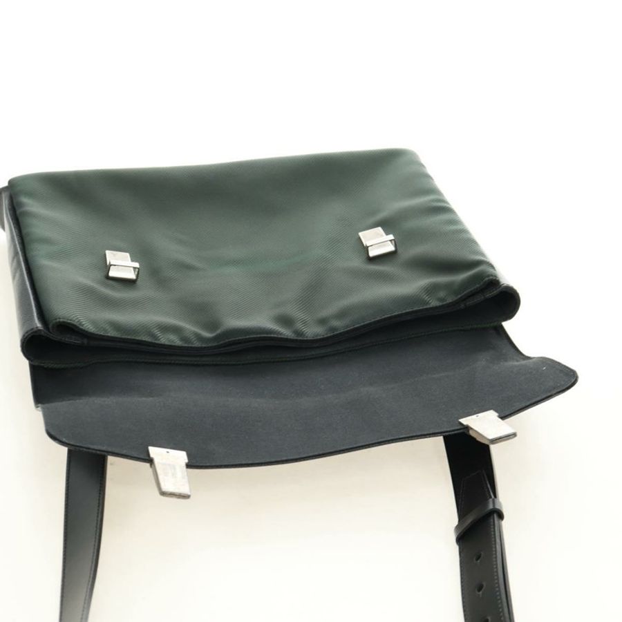 【日本直送】路易威登 Taiga Saratov GM 單肩包 Ardoise M30882 LV 正品 am11814V-25