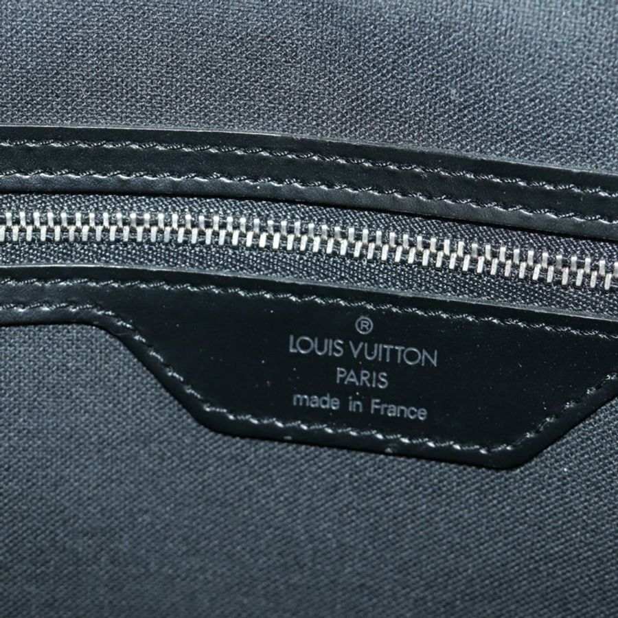 【日本直送】路易威登 Taiga Saratov GM 單肩包 Ardoise M30882 LV 正品 am11814V-28