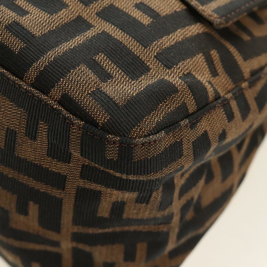 【日本直送】FENDI Zucca帆布Mamma Baguette單肩包 黑色棕色 正品 BA13419SAV-15