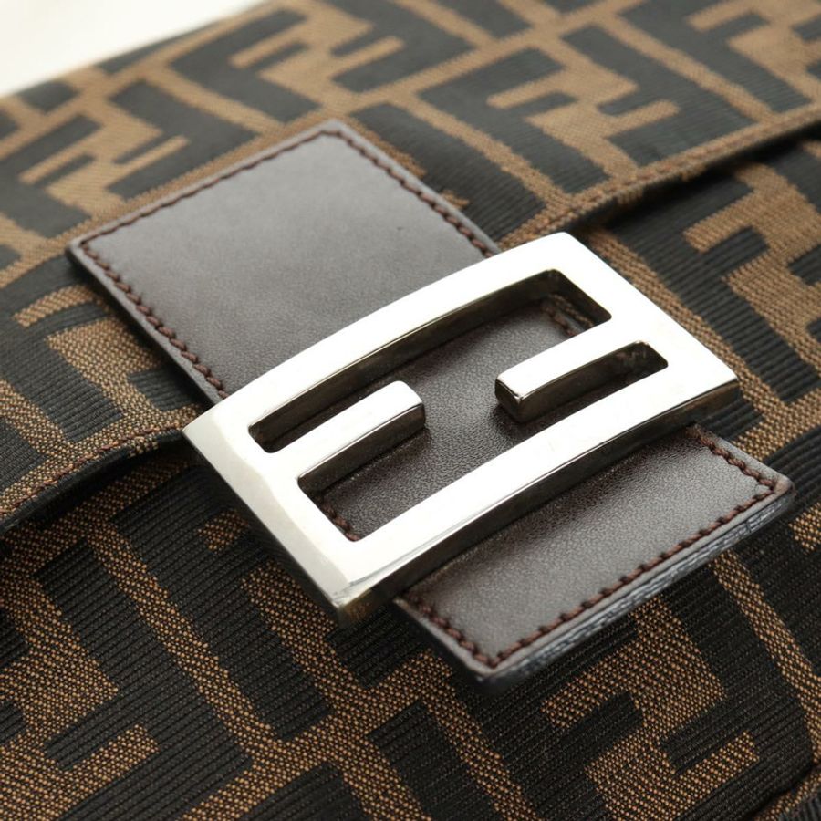 【日本直送】FENDI Zucca帆布Mamma Baguette單肩包 黑色棕色 正品 BA13419SAV-18