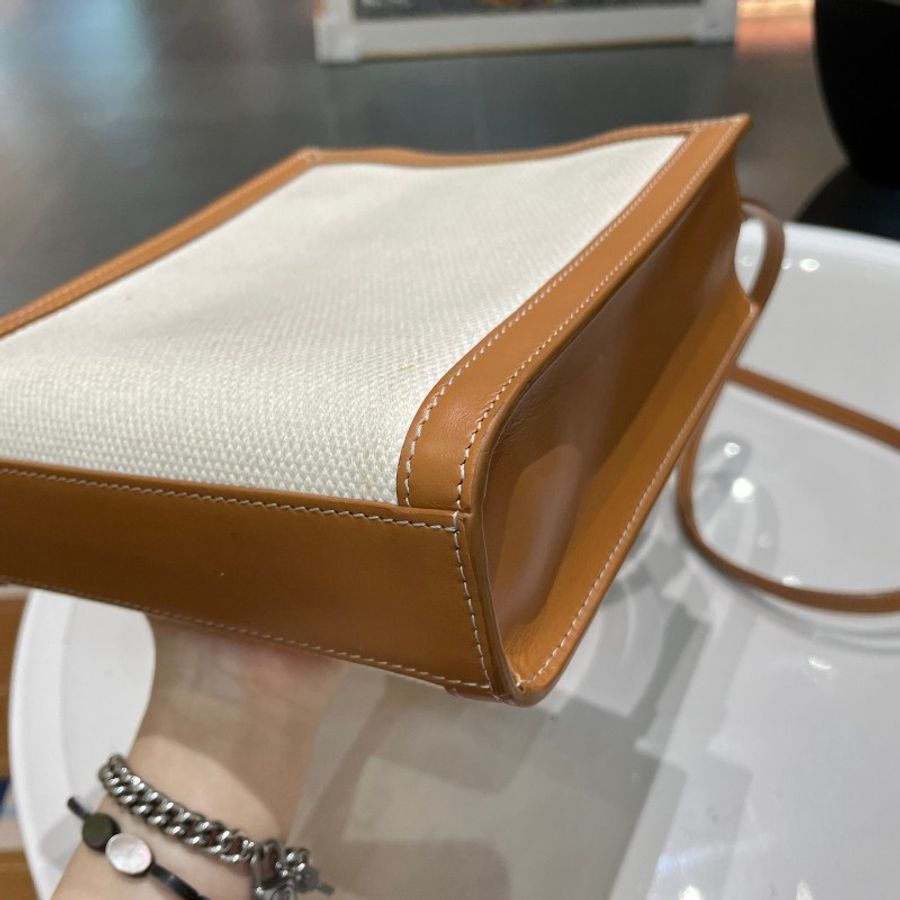 CELINE赛琳米白拼焦糖色mini琴谱tote托特包20*17*6-13