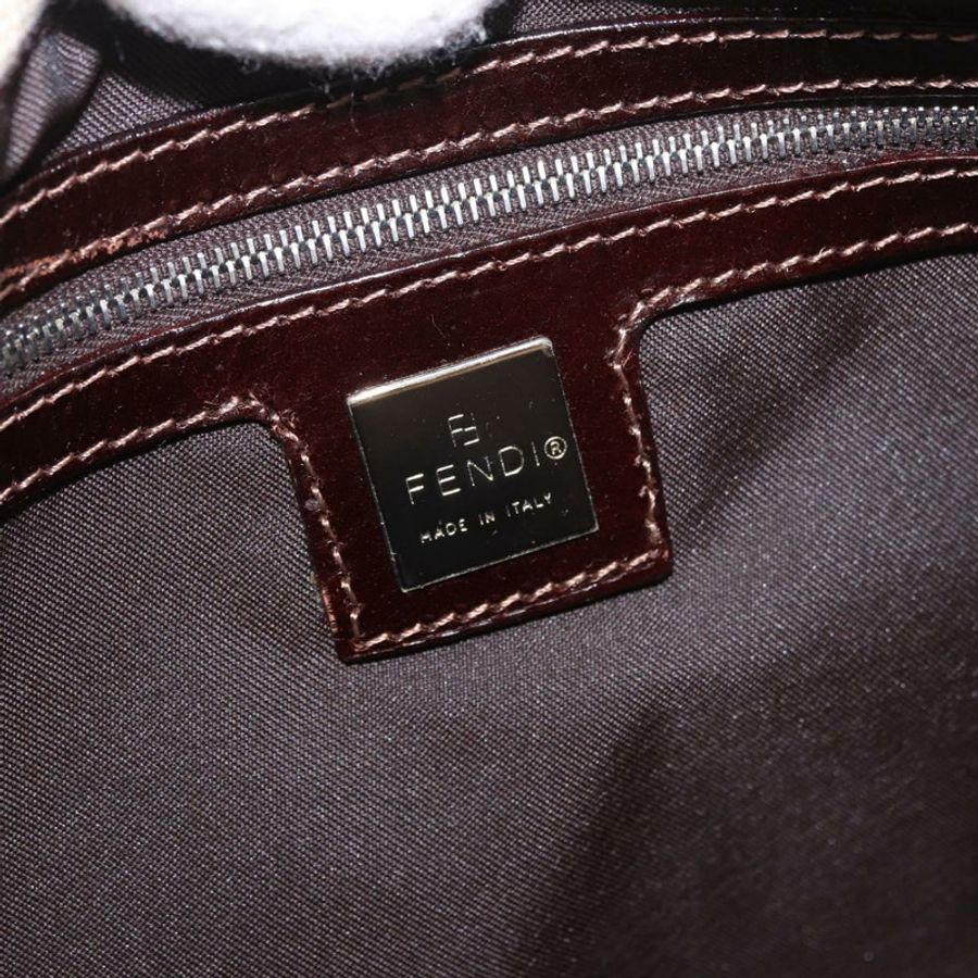【日本直送】FENDI Zucca帆布Mamma Baguette肩背包 米色 銀色 正品 184984SAV-19