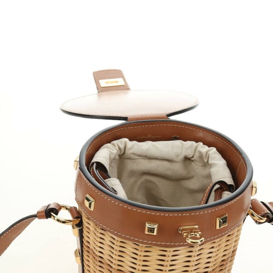 【日本直送】Salvatore Ferragamo Gancini 草編包,拉菲草材質,米色金色,正品 BA13293SM-20