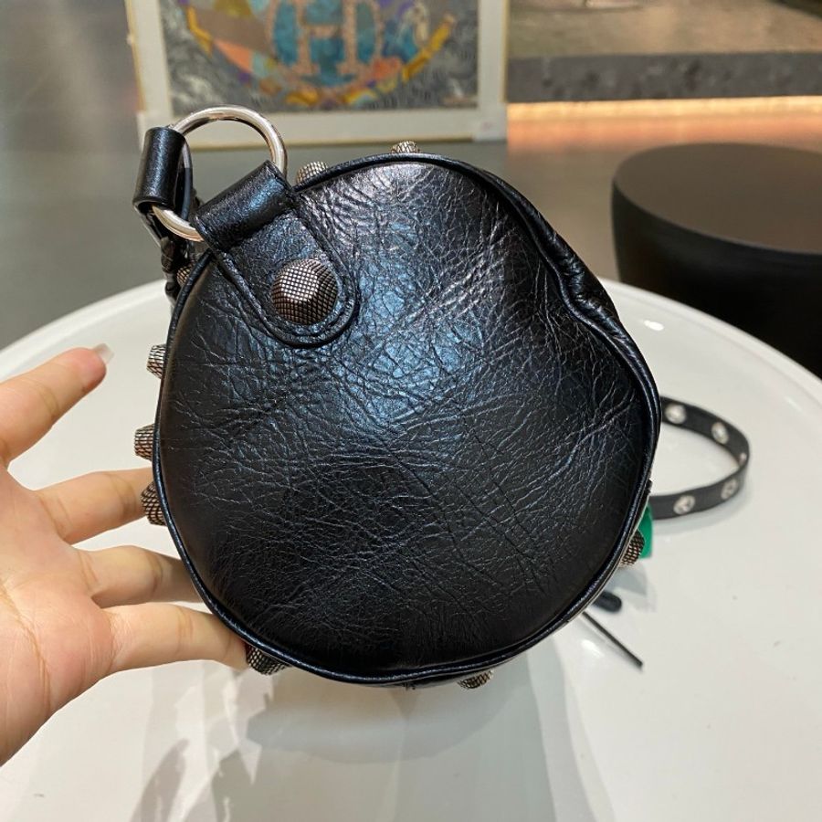 Balenciaga巴黎世家Le Cagole黑银机车可调节肩带斜挎单肩圆筒包13*24.5*13-12