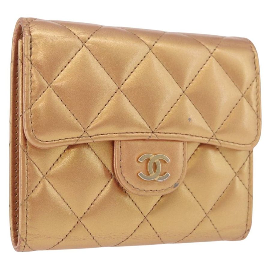 【日本直送】香奈兒 (CHANEL) Matelasse Compact 羊皮錢包,金色雙C標誌,貨號 184655M-0