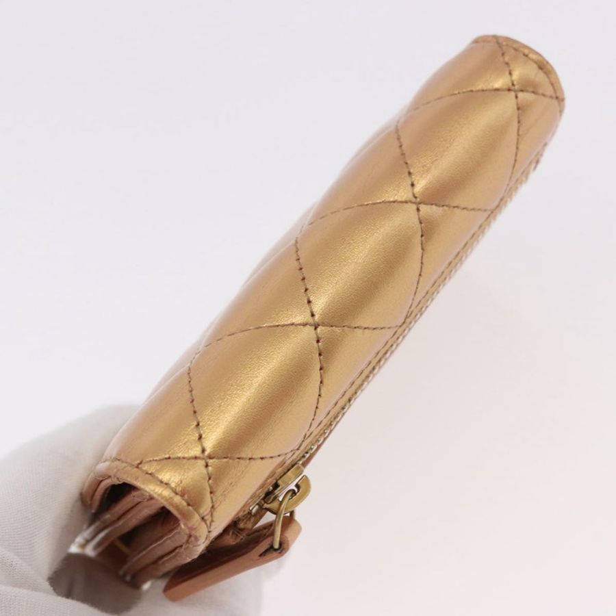【日本直送】香奈兒 (CHANEL) Matelasse Compact 羊皮錢包,金色雙C標誌,貨號 184655M-5