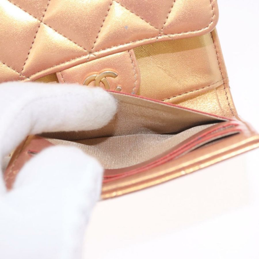 【日本直送】香奈兒 (CHANEL) Matelasse Compact 羊皮錢包,金色雙C標誌,貨號 184655M-22