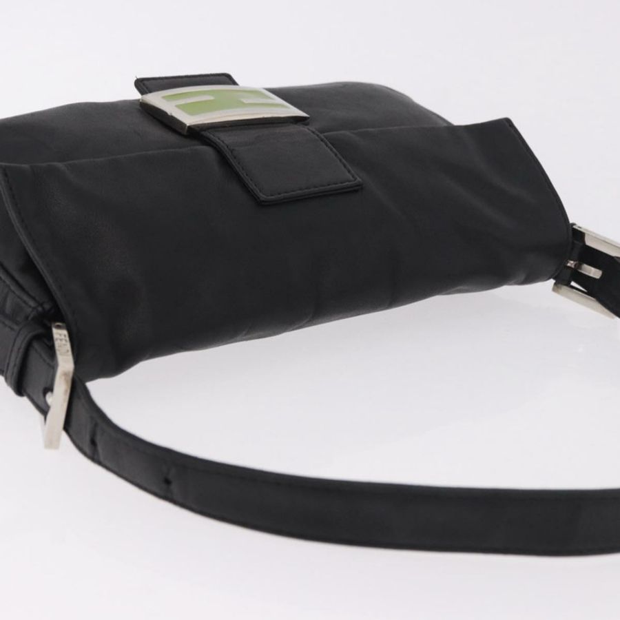 【日本直送】FENDI Mamma Baguette 單肩包,黑色銀色皮革,正品,貨號 185435SAV-5