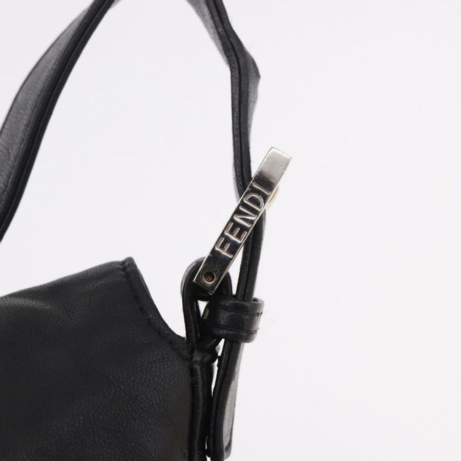【日本直送】FENDI Mamma Baguette 單肩包,黑色銀色皮革,正品,貨號 185435SAV-18