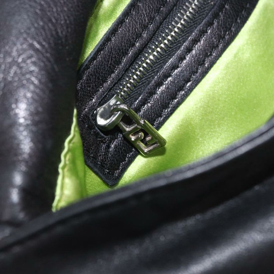 【日本直送】FENDI Mamma Baguette 單肩包,黑色銀色皮革,正品,貨號 185435SAV-24