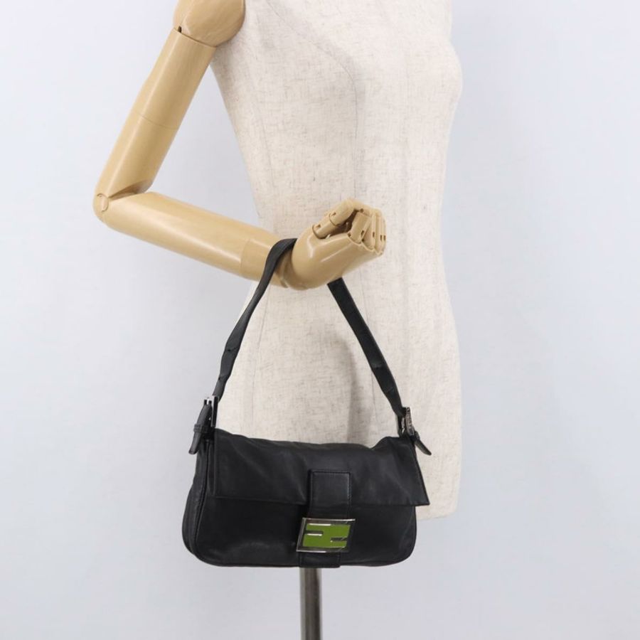 【日本直送】FENDI Mamma Baguette 單肩包,黑色銀色皮革,正品,貨號 185435SAV-26
