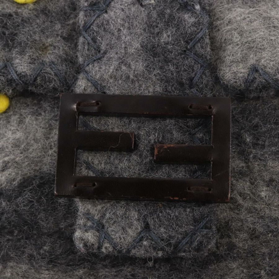【日本直送】FENDI Floral Mamma Baguette 單肩包,毛氈材質,灰色/銀色,正品編號 185390SAM-17