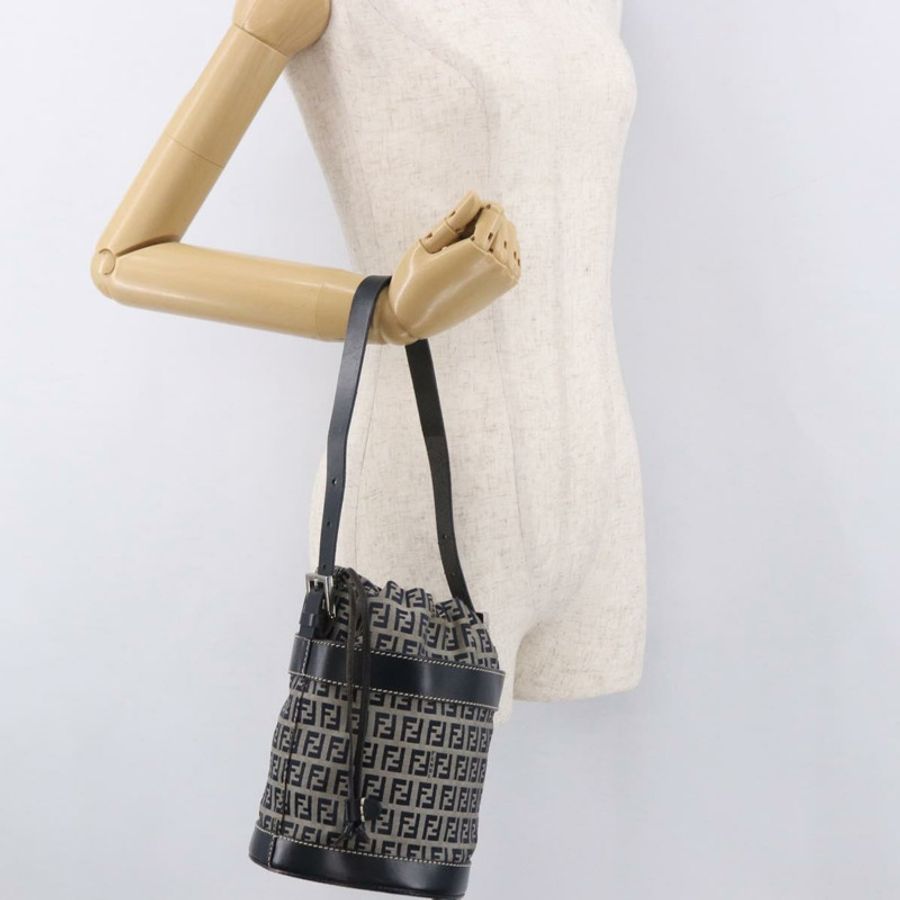 【日本直送】FENDI Zucchino帆布手提包/單肩包/海軍藍/銀色 正品 185672A-22