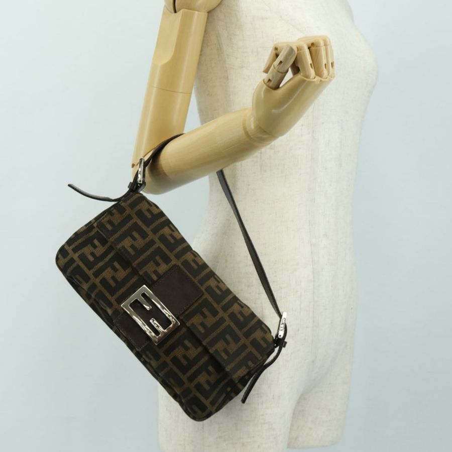 【日本直送】FENDI Zucca帆布Mamma Baguette單肩包 黑色棕色 正品 185313M-25