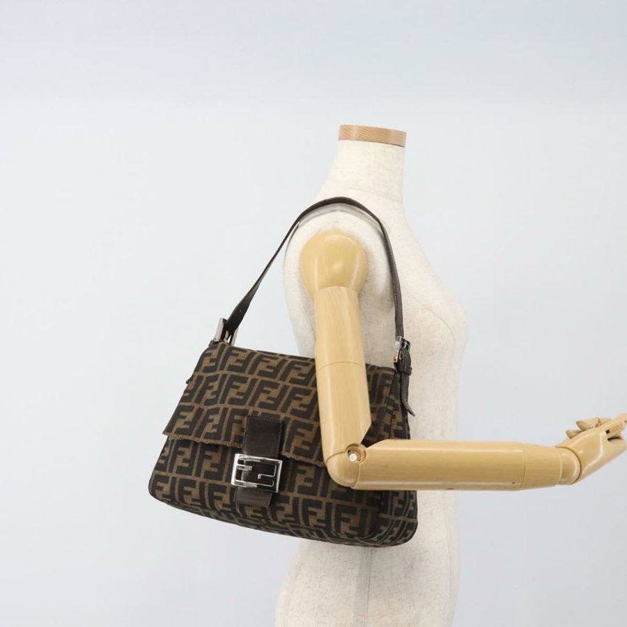 【日本直送】FENDI Zucca帆布Mamma Baguette單肩包 黑色棕色 正品 186037SAM-22
