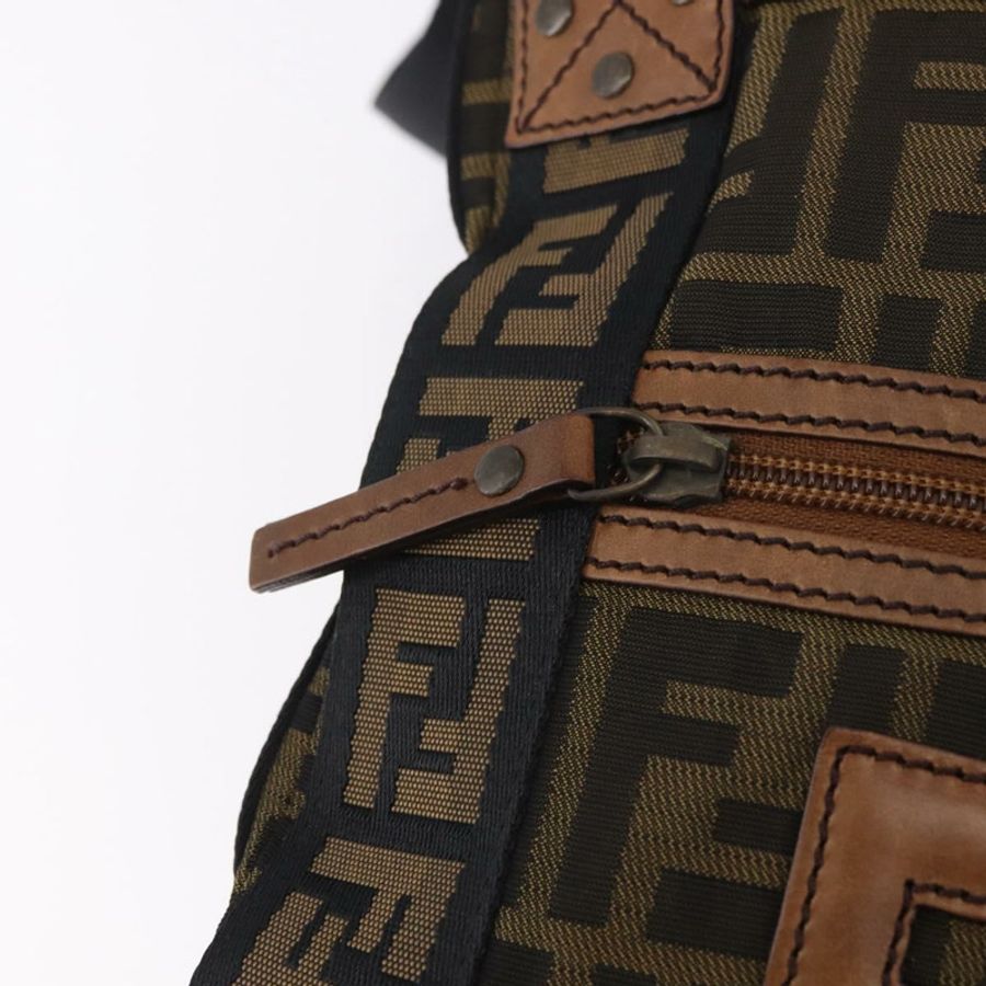 【日本直送】FENDI Zucca帆布單肩包 黑色棕色 正品 am11922V-17