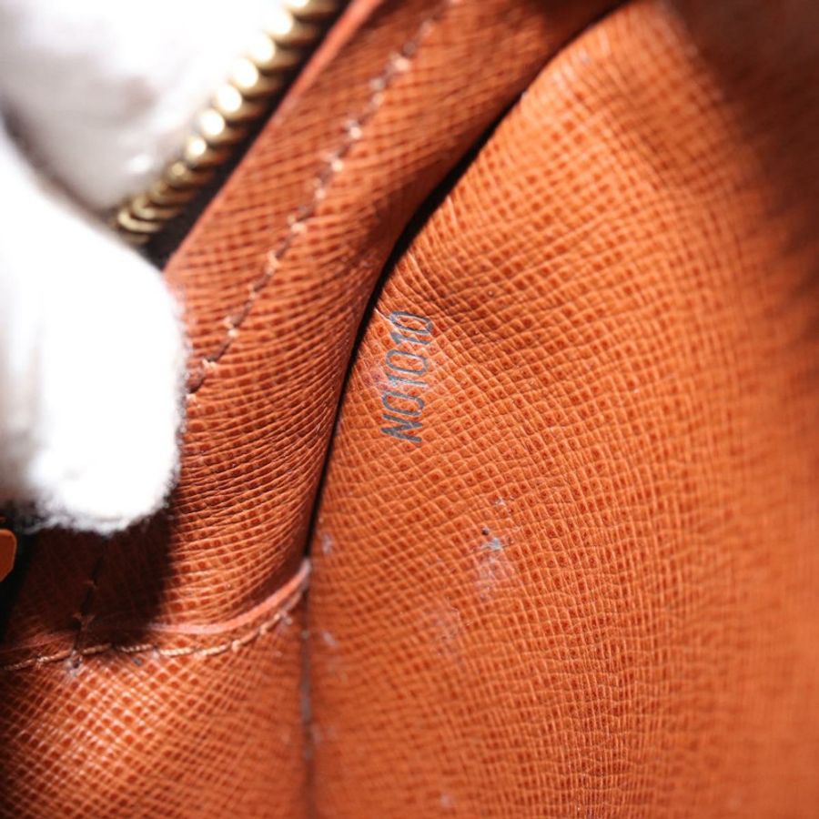 【日本直送】路易威登 Monogram Blois 肩背包 M51221 LV 正品 186290A-11