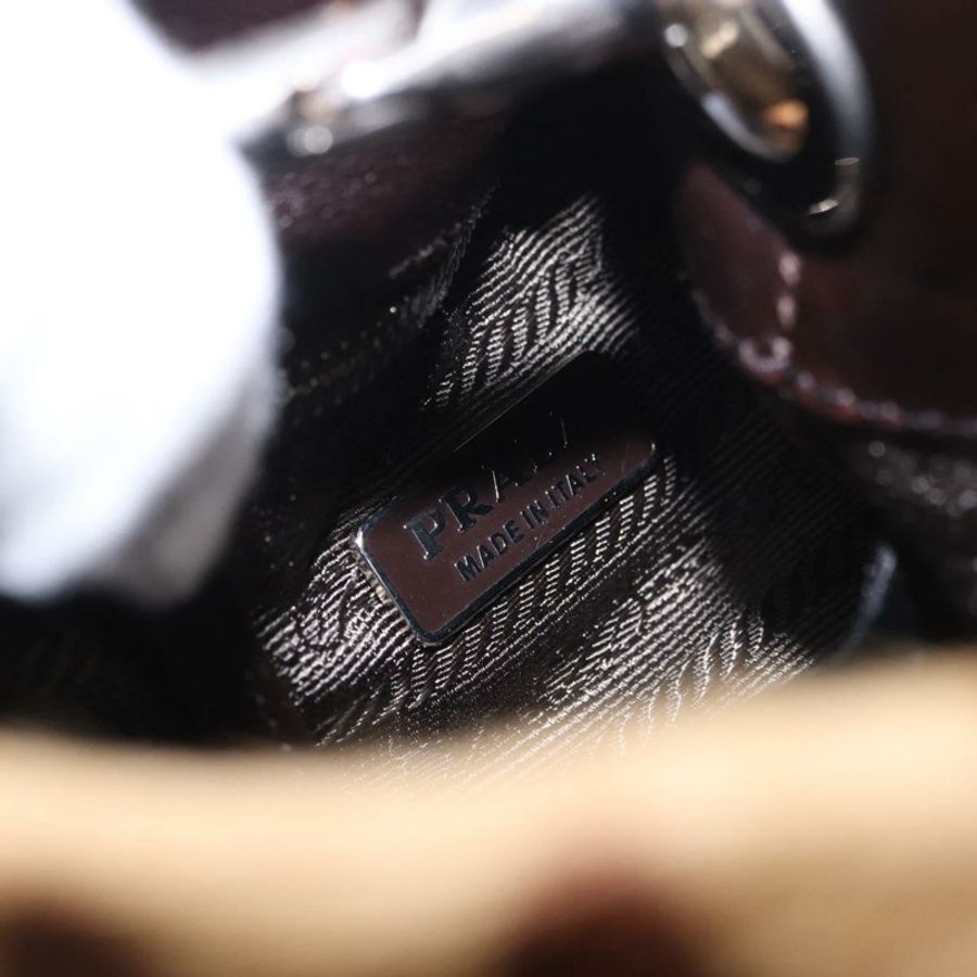 【日本直送】PRADA 棕色銀色小牛皮手拿包(正品)187486V-18
