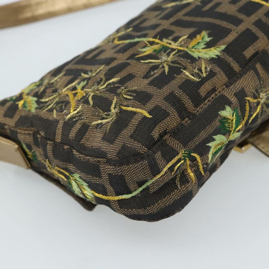【日本直送】FENDI Zucca帆布Mamma Baguette單肩包 黑色 金 棕色 正品 187451SM-15