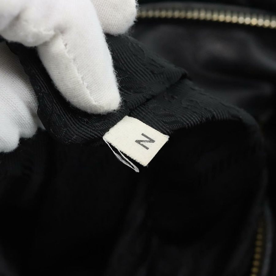 【日本直送】PRADA 褶皺手提包 皮革 2way 黑色 金色 Auth 188842V-10