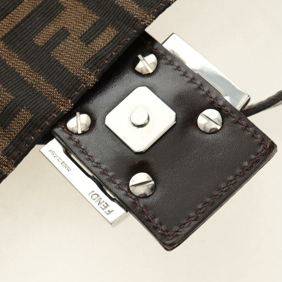 【日本直送】FENDI Zucca帆布Mamma Baguette單肩包 黑色棕色 正品 190478V-8