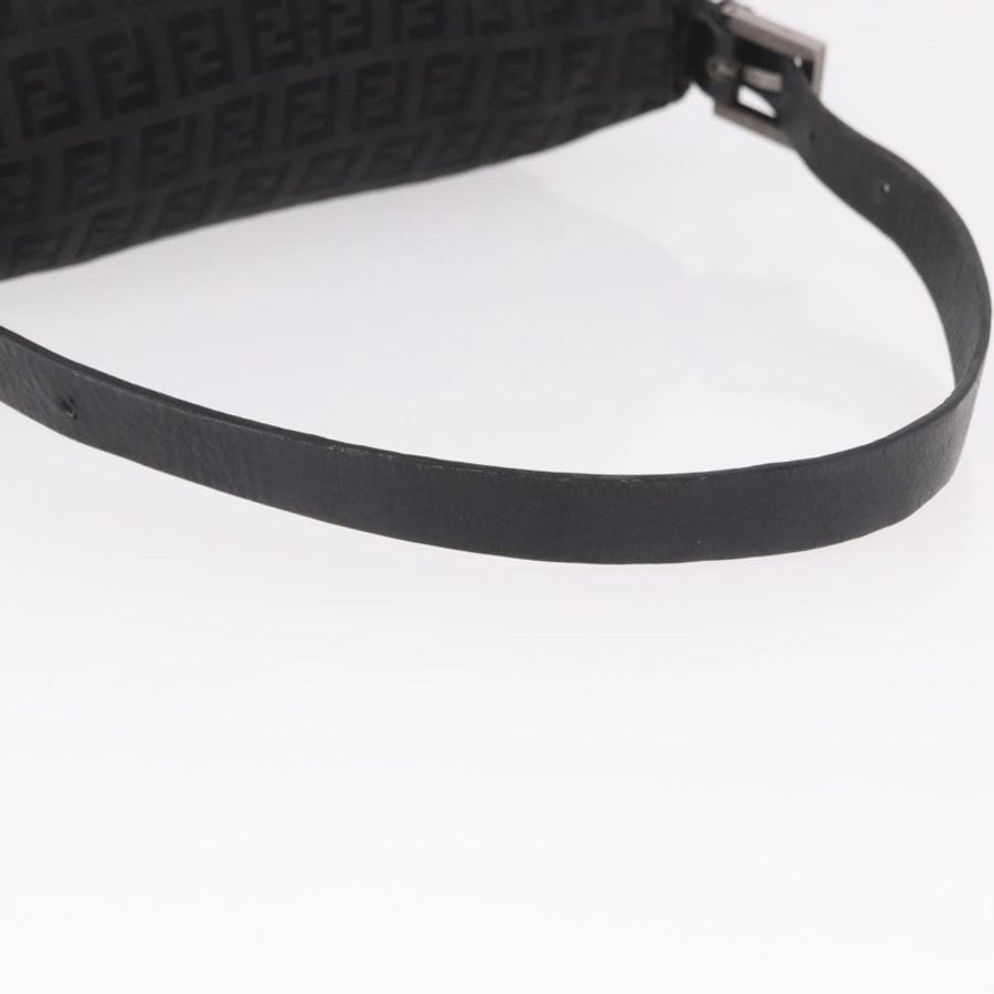 【日本直送】FENDI Zucchino帆布Mamma Baguette單肩包 黑色 銀色 正品 186623A-6