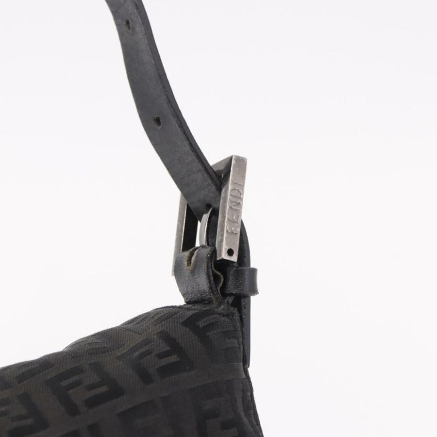 【日本直送】FENDI Zucchino帆布Mamma Baguette單肩包 黑色 銀色 正品 186623A-16
