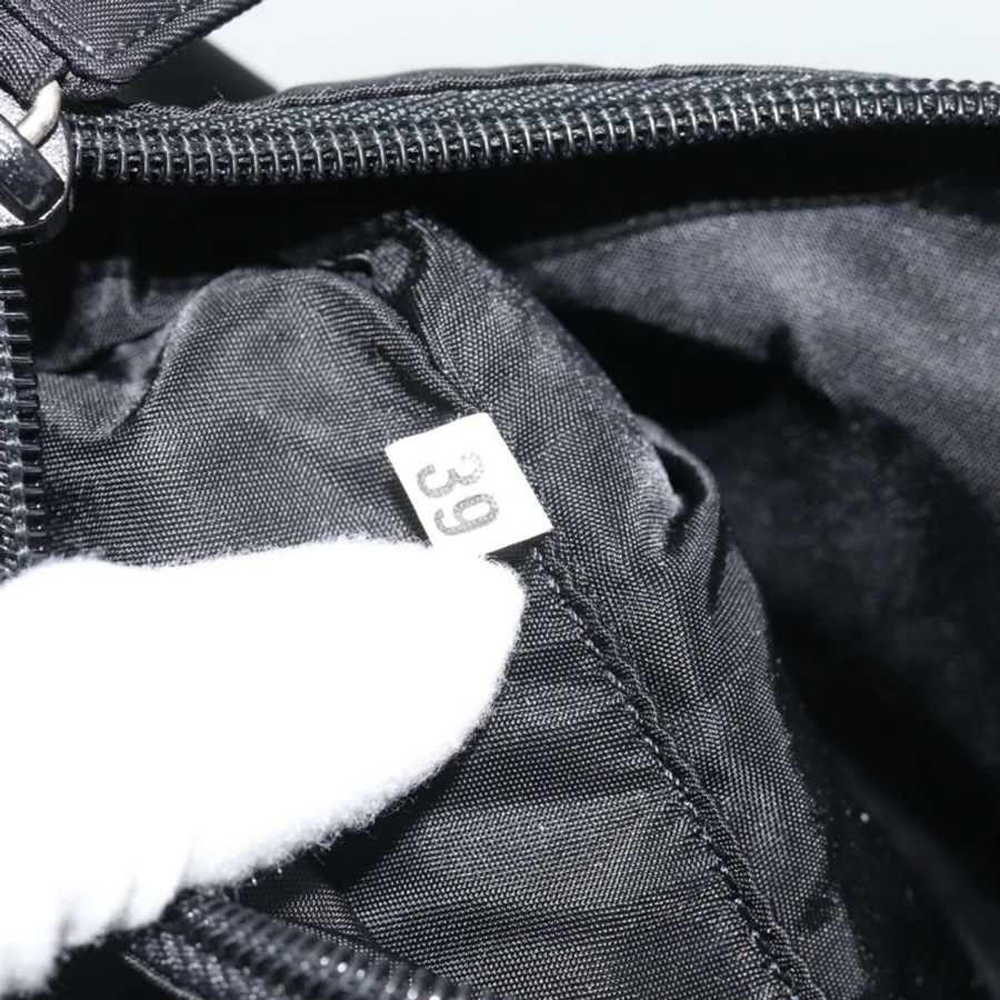 【日本直送】PRADA 尼龍黑色銀色配件包 Auth 191315V-10