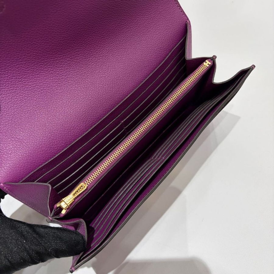 Hermes Constance long wallet P9 Anemone
Evercolor leather-1