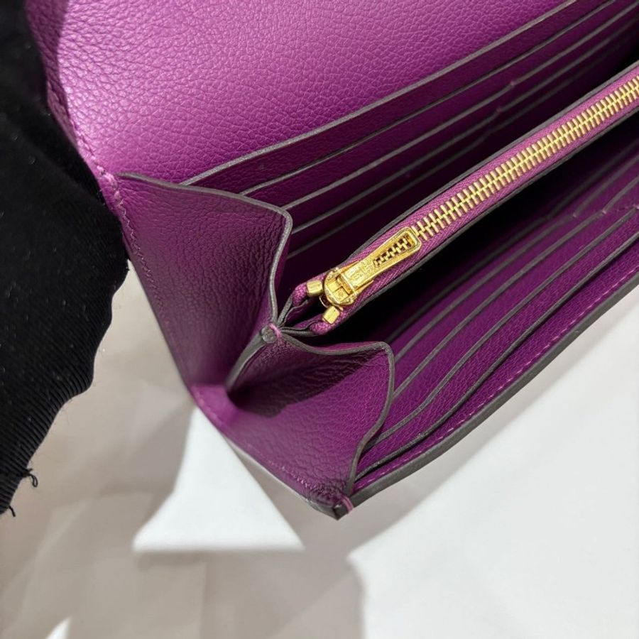 Hermes Constance long wallet P9 Anemone
Evercolor leather-2