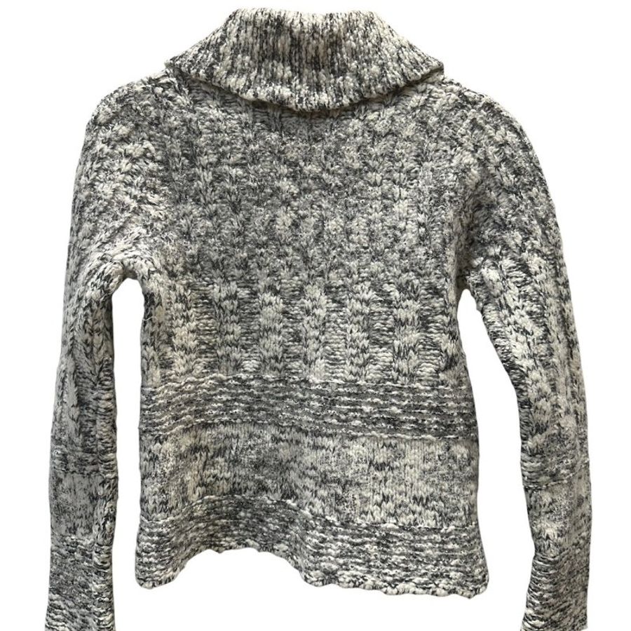 【美收精品】CHANEL 灰白混色針織外套 C-662【隔月月中將轉賣至日本 上架期限30天】-1
