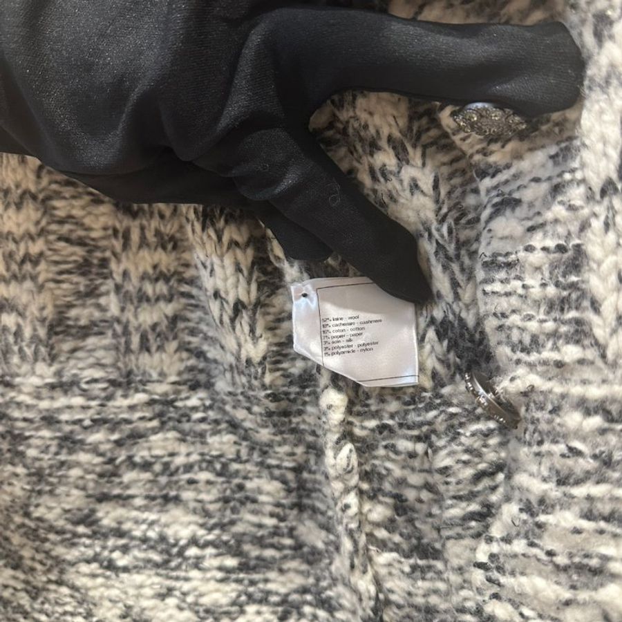 【美收精品】CHANEL 灰白混色針織外套 C-662【隔月月中將轉賣至日本 上架期限30天】-5