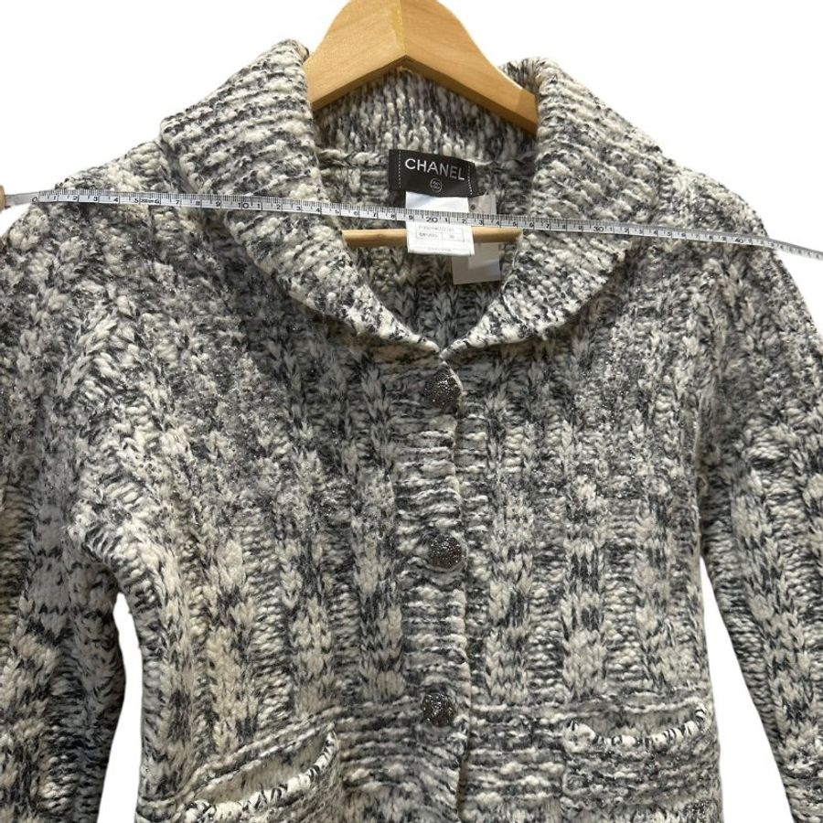 【美收精品】CHANEL 灰白混色針織外套 C-662【隔月月中將轉賣至日本 上架期限30天】-8