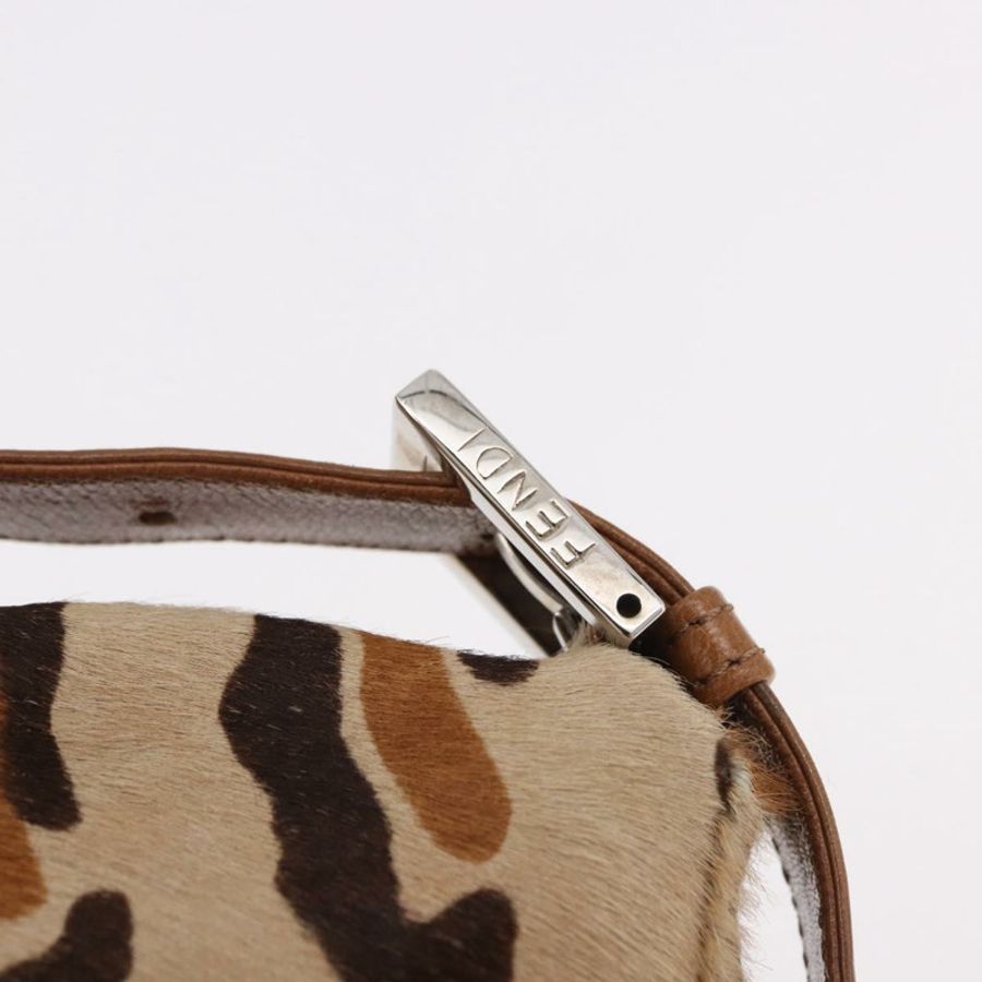 【日本直送】FENDI 豹紋 Mamma Baguette 手袋,Harako 皮革,米色/銀色,正品 am12111SM-16