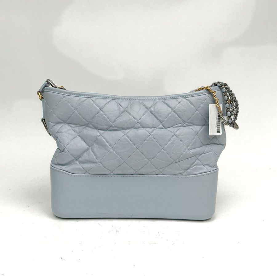 CHANEL GABRIELLE流浪中號淺藍色牛皮革27開金銀扣肩背包-2