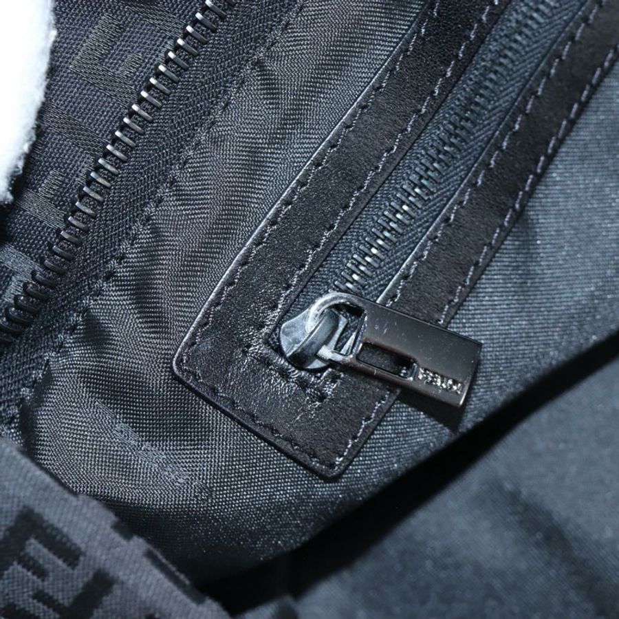 【日本直送】FENDI Zucchino帆布手提包 黑色 銀色 正品 am12126V-19