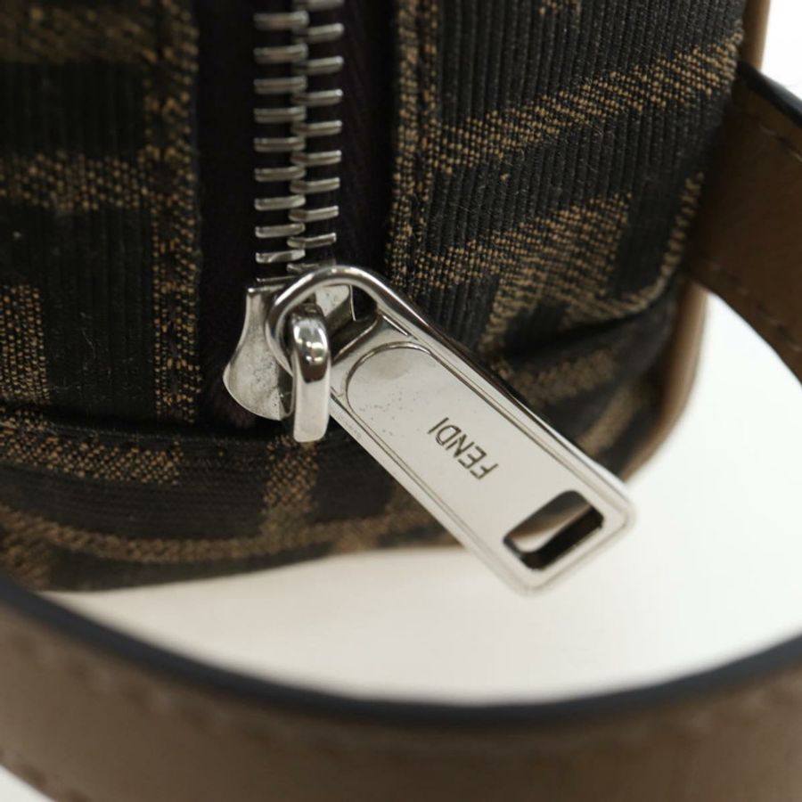 【日本直送】FENDI Zucca帆布手拿包 黑色棕色 正品 am12138V-13