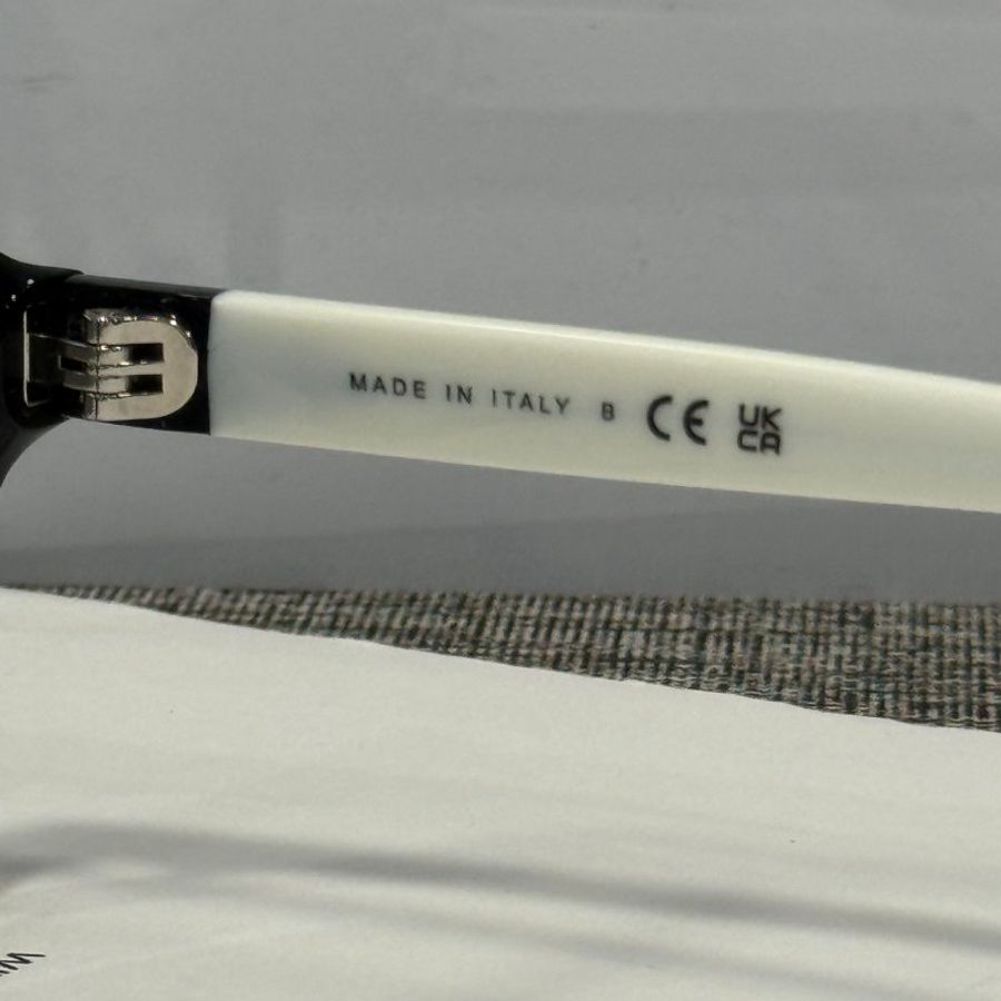 CHANEL 側邊白黑大方框平光眼鏡-3
